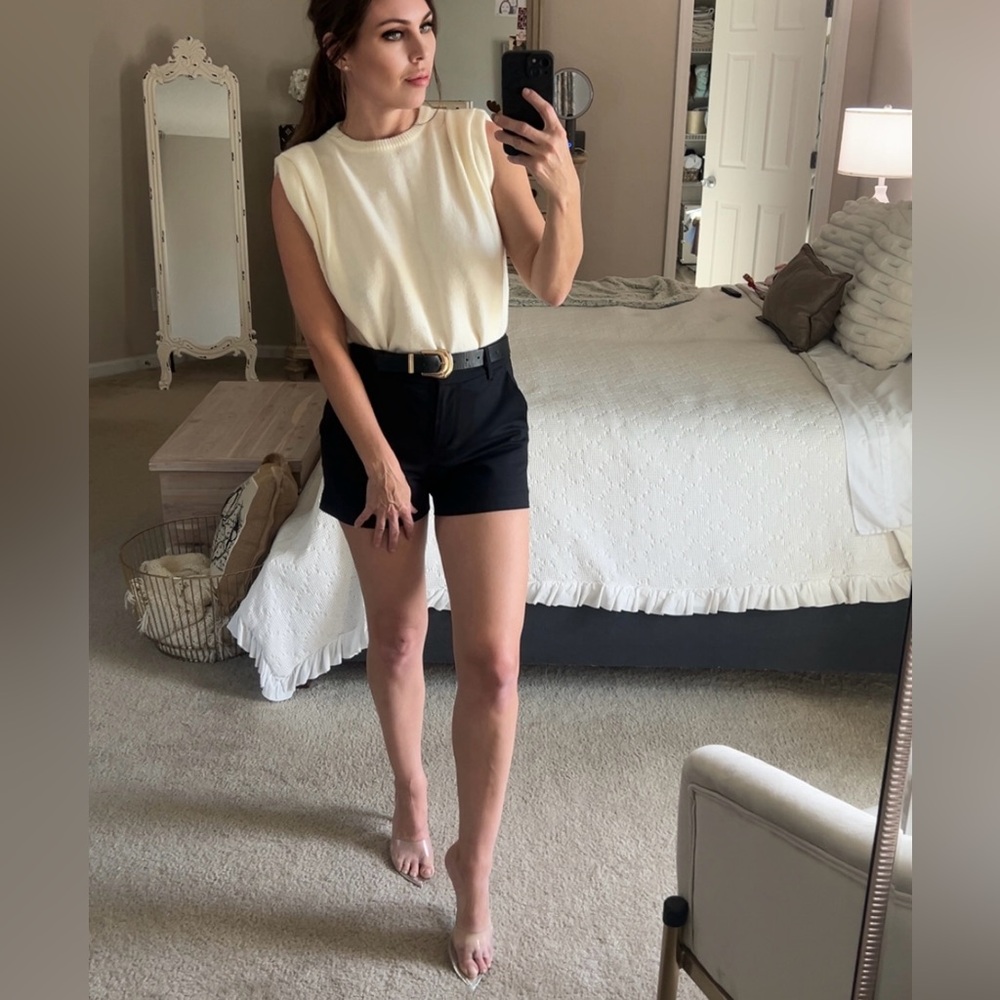 Express Women's Cream Crewneck Sweater new Small